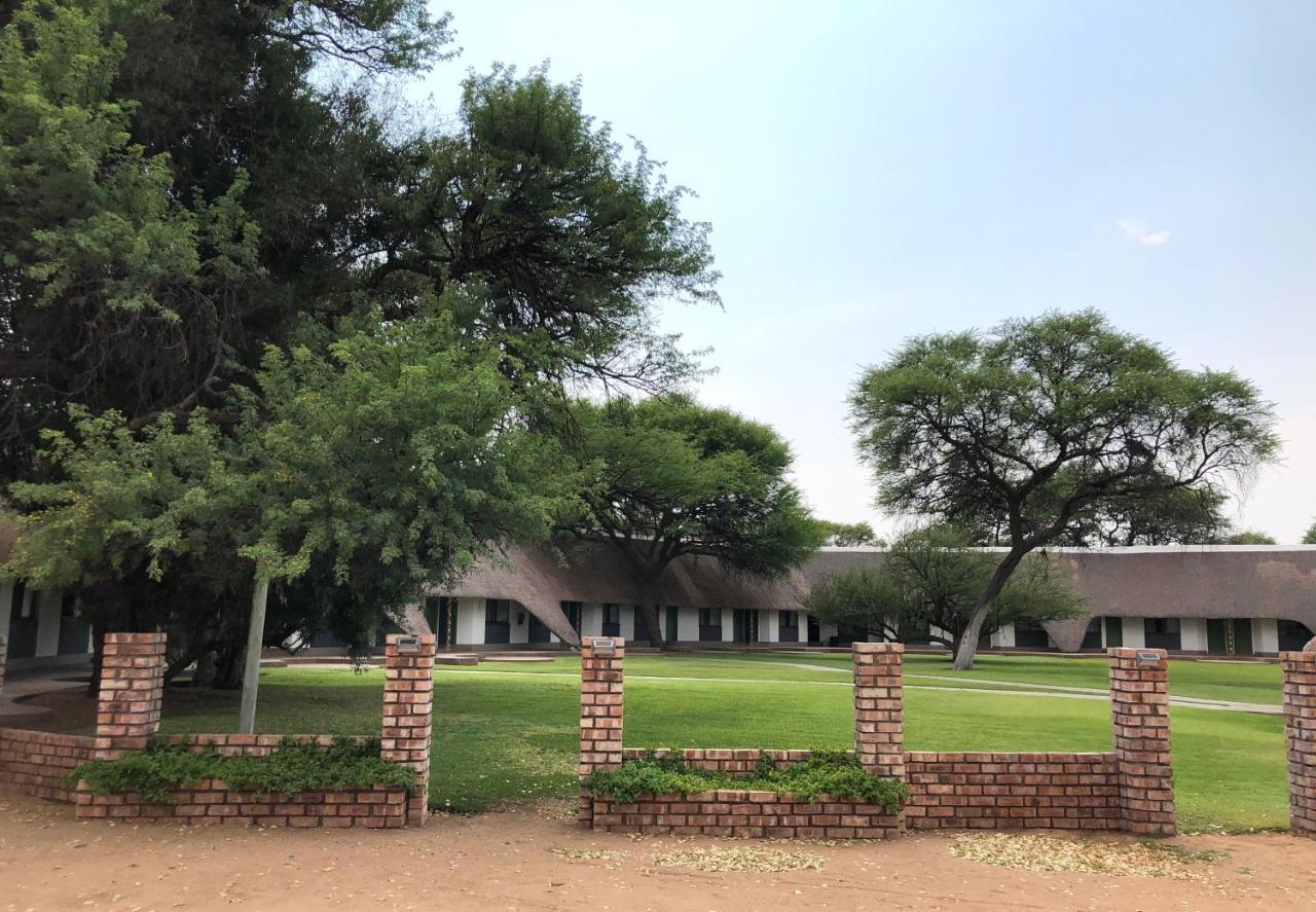 Okahandja Country Hotel Dış mekan fotoğraf