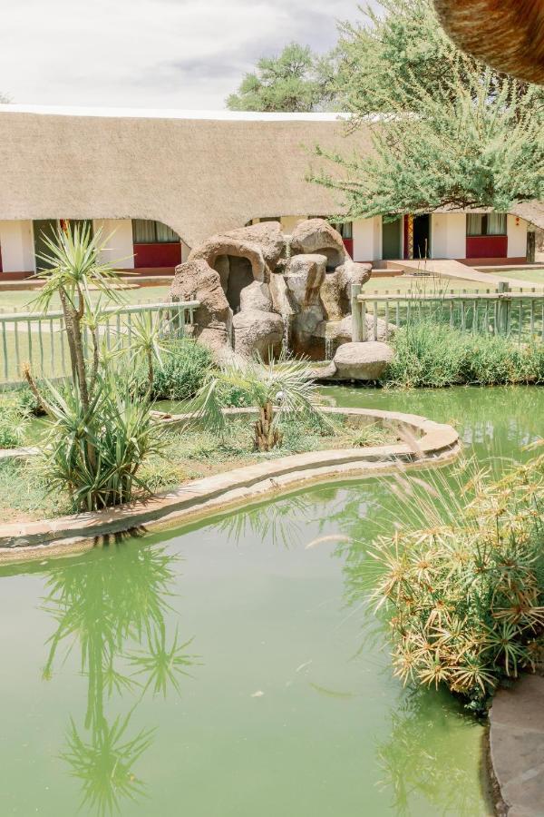 Okahandja Country Hotel Dış mekan fotoğraf